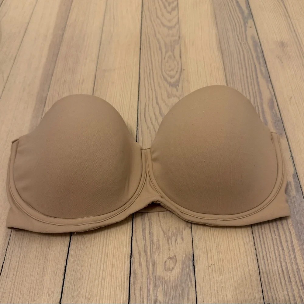 SKIMS Women's Nude Padded Strapless Bra Size 34DD